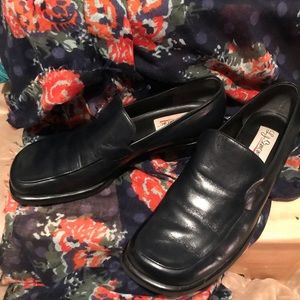 EUC navy dress flats in size 7.5